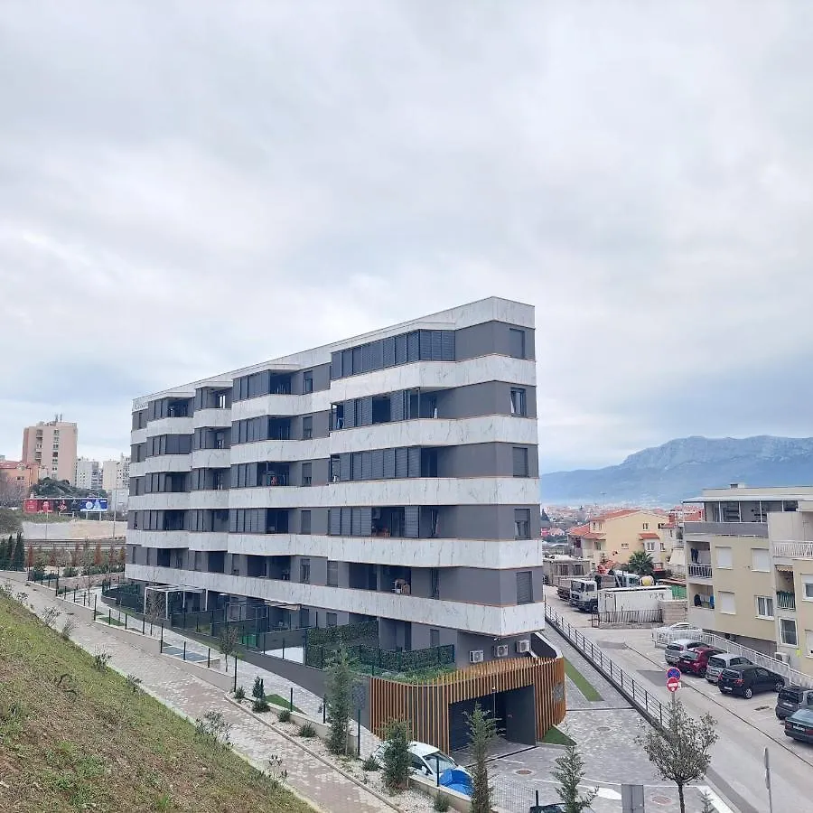 Apartment Paola With Free Private Parking Place location